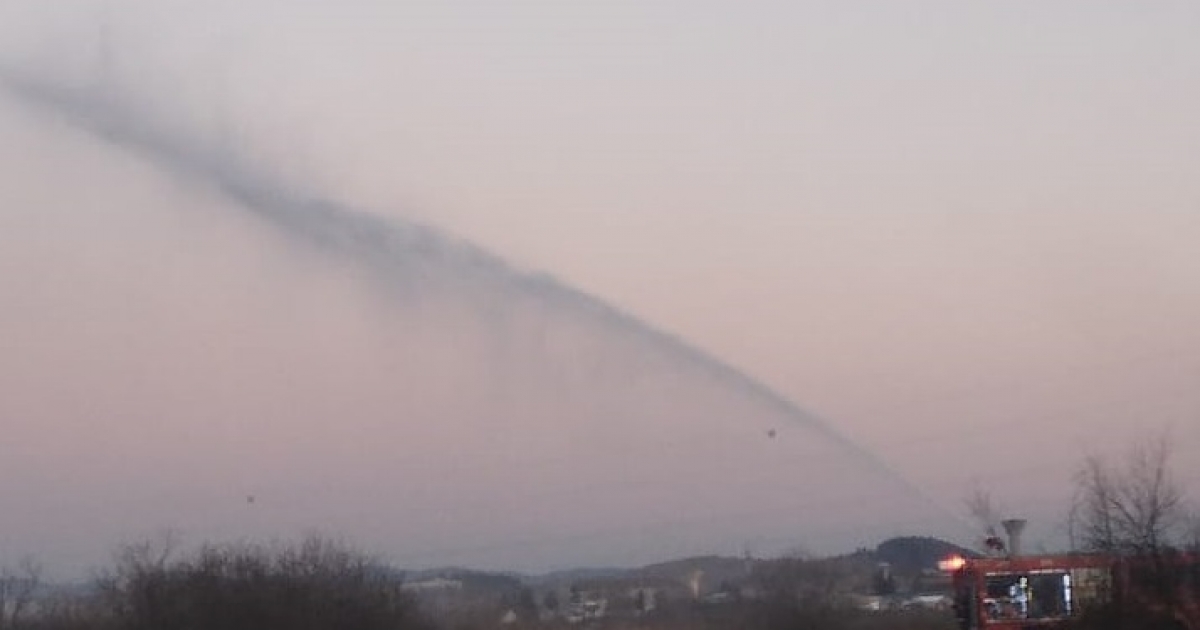 Csíkszereda, Csíkcsicsó és Salamás határában is lángra kapott a száraz növényzet, a tüzet eloltották